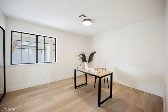 5540 Bisset Avenue, Las Vegas, NV 89118