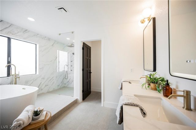 5540 Bisset Avenue, Las Vegas, NV 89118