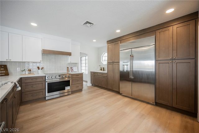 5540 Bisset Avenue, Las Vegas, NV 89118