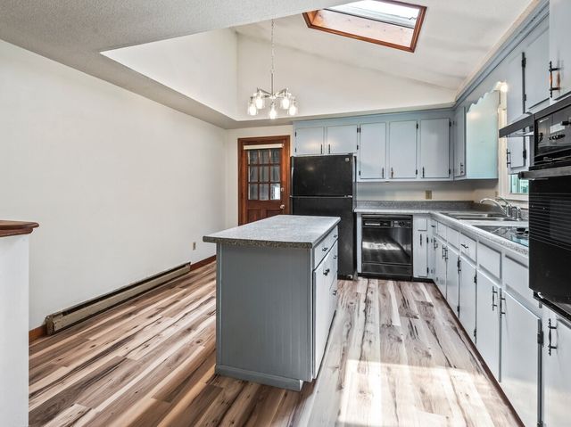 164 Stafford Road, Holland, MA 01521