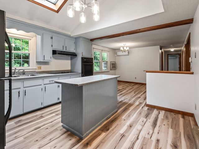 164 Stafford Road, Holland, MA 01521