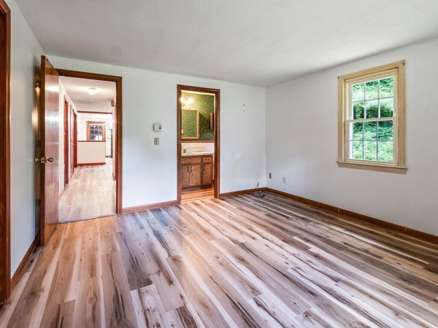 164 Stafford Road, Holland, MA 01521