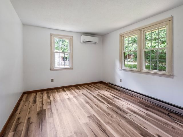 164 Stafford Road, Holland, MA 01521