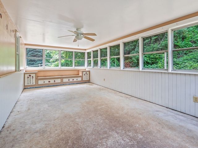 164 Stafford Road, Holland, MA 01521