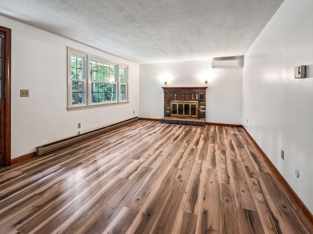 164 Stafford Road, Holland, MA 01521