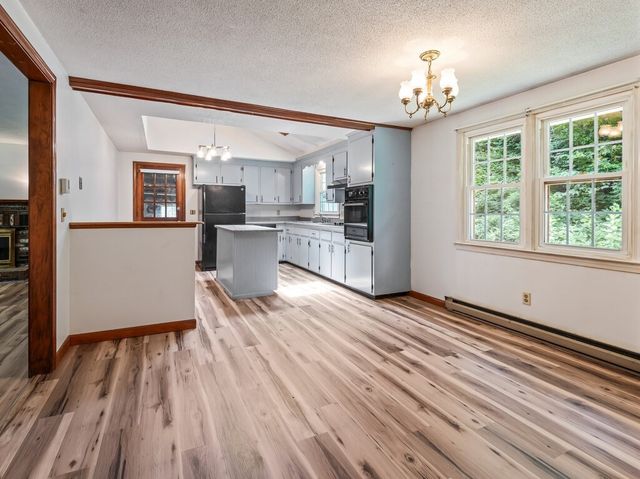 164 Stafford Road, Holland, MA 01521
