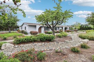 3518 Pear Blossom Circle, Oceanside, CA 92057