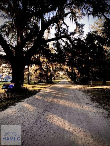 4876 Sunbury Road, Midway, GA 31320