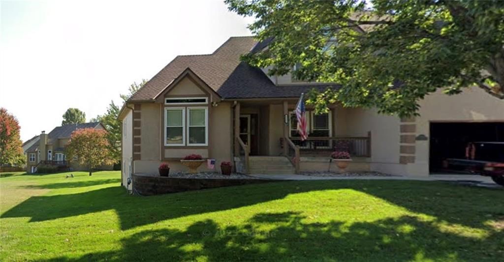 4333 SE Seattle Slew Drive, Lee's Summit, MO 64082