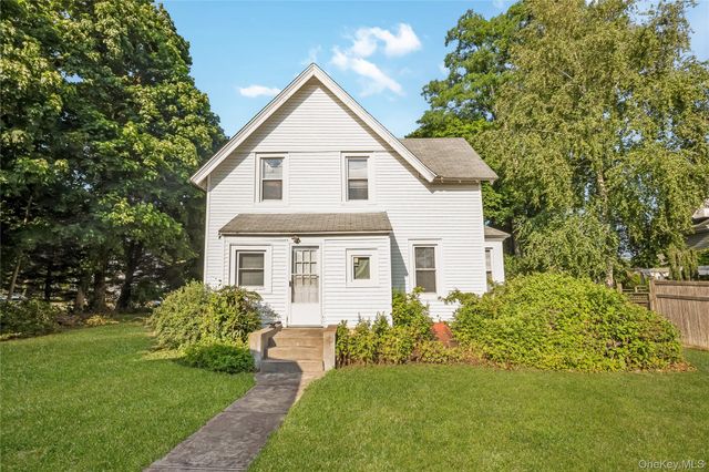 86 Union Avenue, Islip, NY 11751