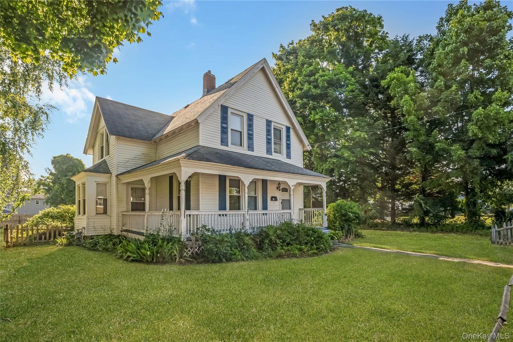 86 Union Avenue, Islip, NY 11751