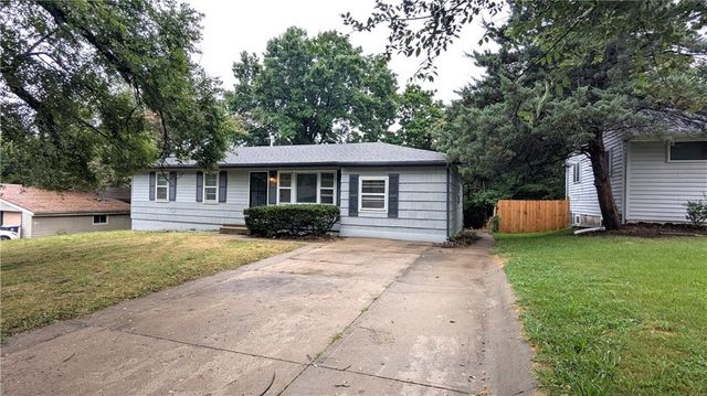 8618 Winchester Avenue, Kansas City, MO 64138