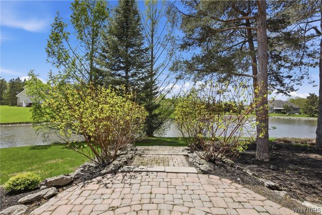 85 Galileo Drive, Amherst, NY 14221