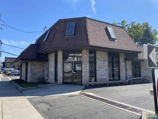 253 S Washington Avenue 2A, Bergenfield, NJ 07621