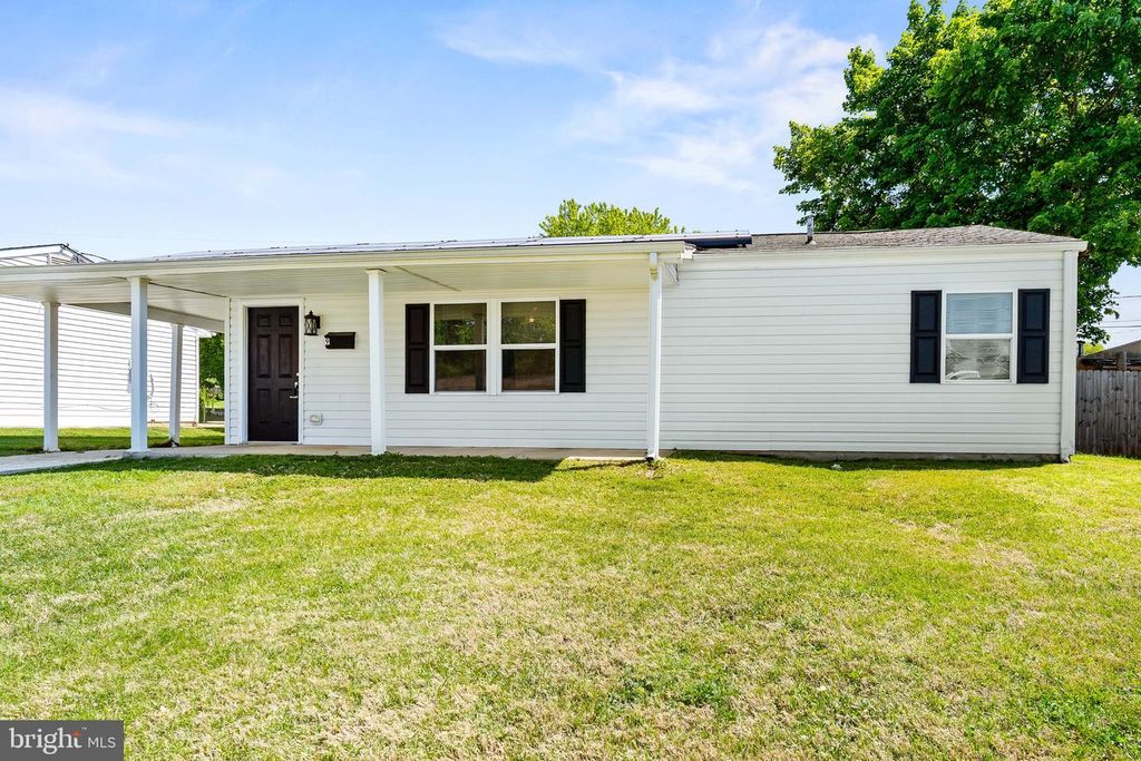 9 LEEDOM RD, Elkton, MD 21921