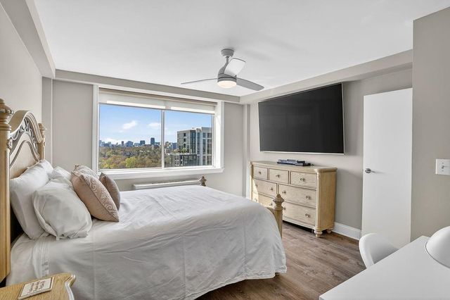 2479 Peachtree Road NE 1517, Atlanta, GA 30305