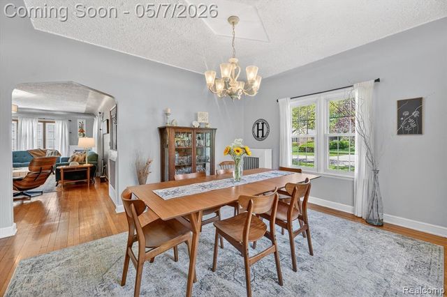 123 Riddle Street, Howell, MI 48843