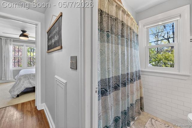 123 Riddle Street, Howell, MI 48843