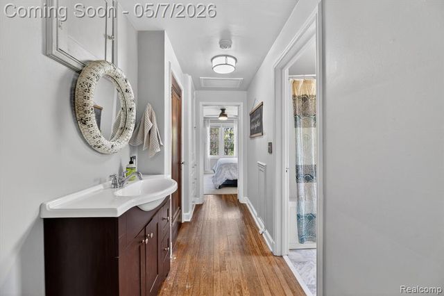 123 Riddle Street, Howell, MI 48843