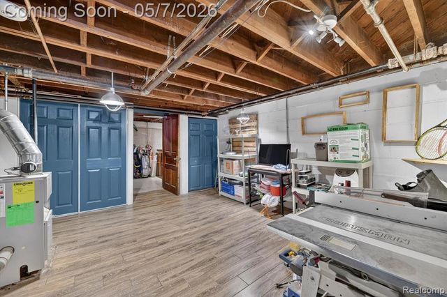 123 Riddle Street, Howell, MI 48843