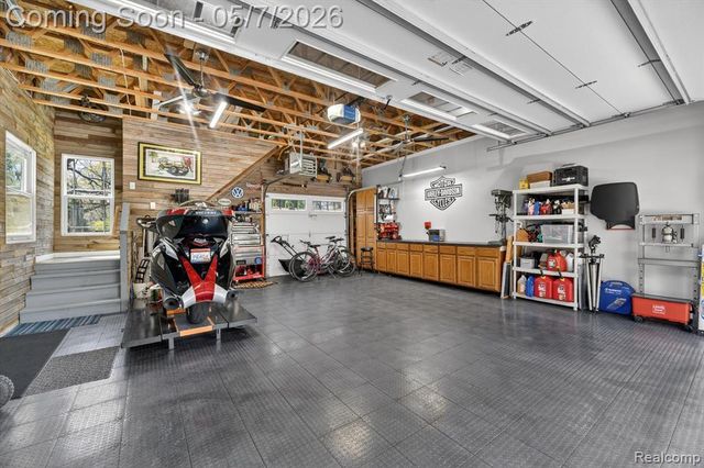 123 Riddle Street, Howell, MI 48843