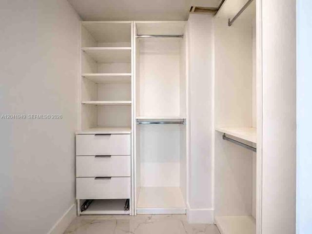 500 Bayview Dr 232, Sunny Isles Beach, FL 33160