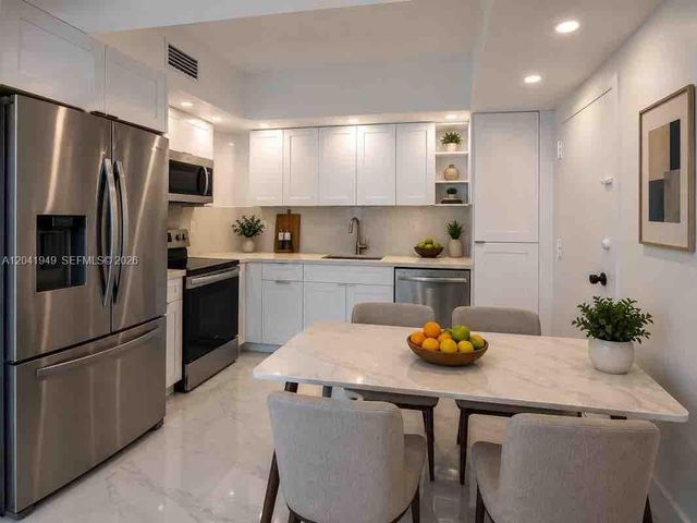 500 Bayview Dr 232, Sunny Isles Beach, FL 33160