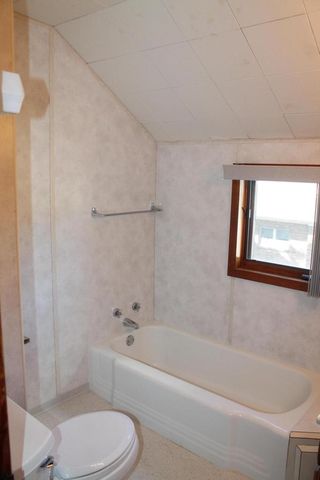 2924 South AVENUE, La Crosse, WI 54601