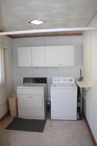 2924 South AVENUE, La Crosse, WI 54601