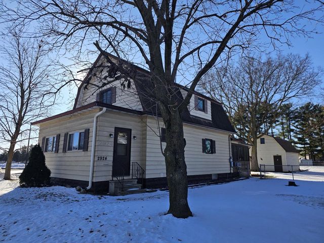 2924 South AVENUE, La Crosse, WI 54601