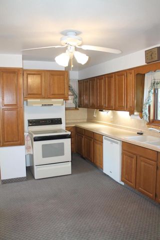 2924 South AVENUE, La Crosse, WI 54601