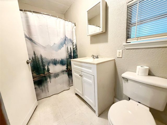 4422 Mallow Street, Houston, TX 77051