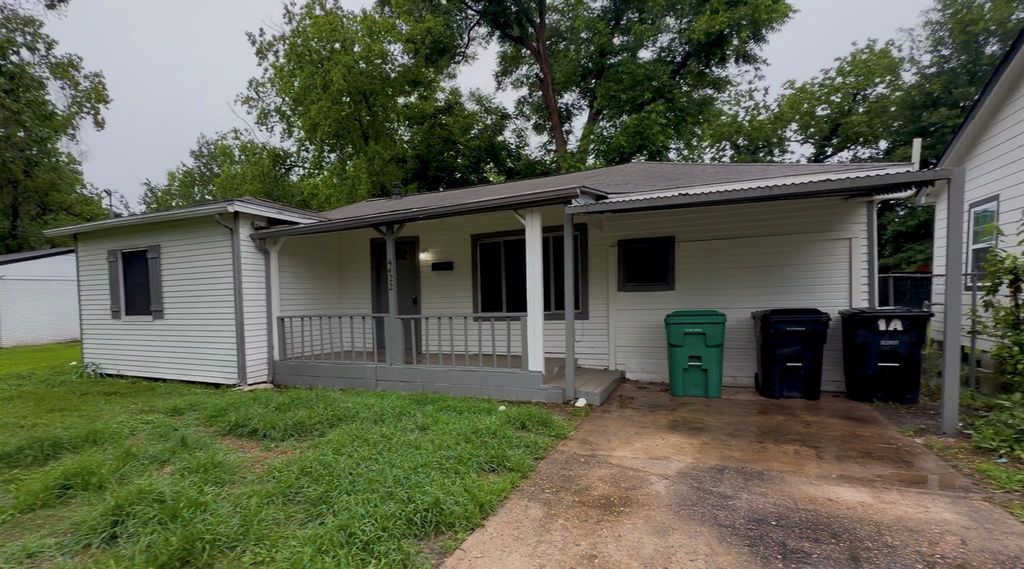 4422 Mallow Street, Houston, TX 77051