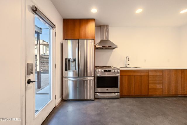 2029 N 9TH Street B, Phoenix, AZ 85006