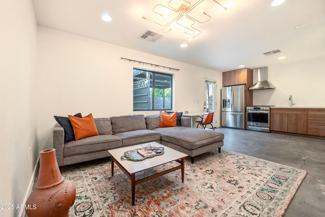 2029 N 9TH Street B, Phoenix, AZ 85006