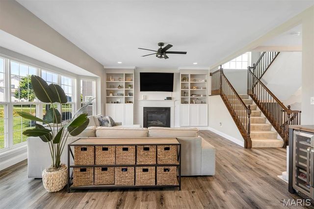 255 Mason Glen Drive, Lake St Louis, MO 63367