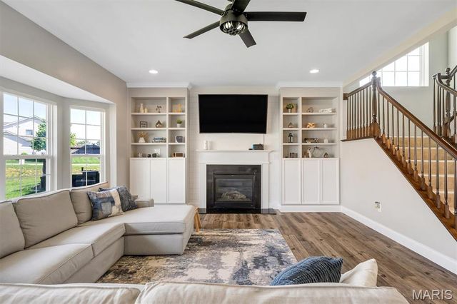 255 Mason Glen Drive, Lake St Louis, MO 63367