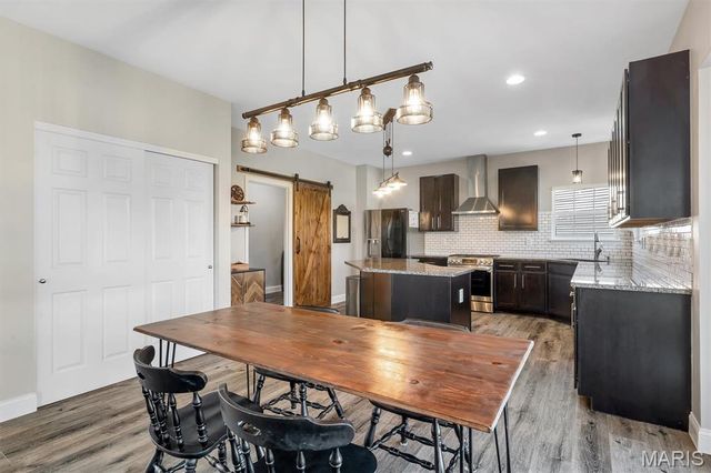 255 Mason Glen Drive, Lake St Louis, MO 63367