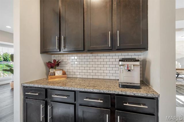 255 Mason Glen Drive, Lake St Louis, MO 63367