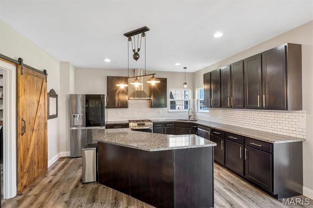 255 Mason Glen Drive, Lake St Louis, MO 63367