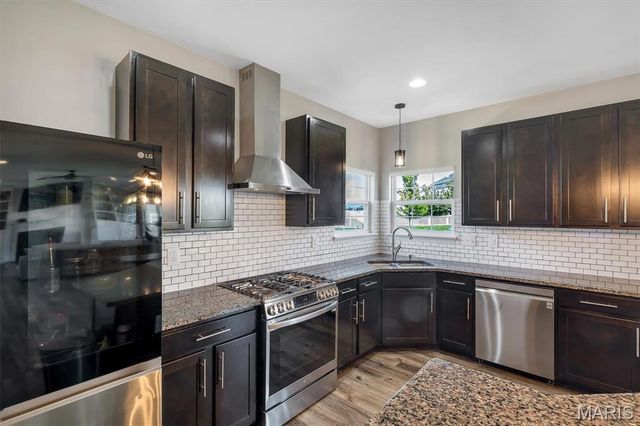 255 Mason Glen Drive, Lake St Louis, MO 63367