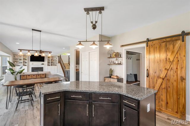 255 Mason Glen Drive, Lake St Louis, MO 63367