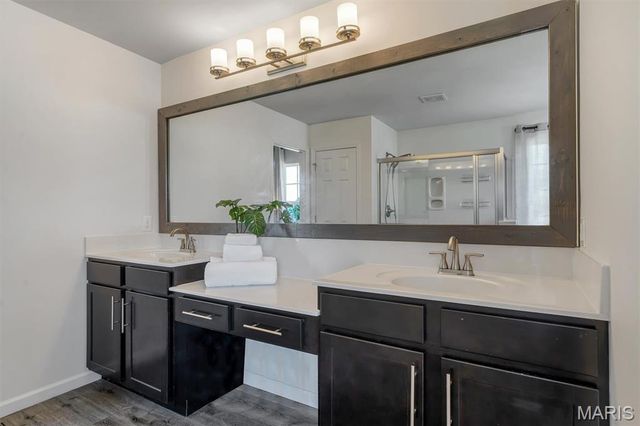 255 Mason Glen Drive, Lake St Louis, MO 63367