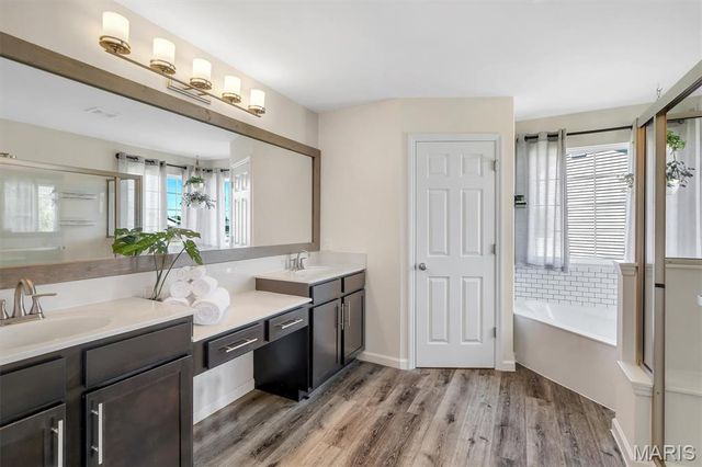 255 Mason Glen Drive, Lake St Louis, MO 63367