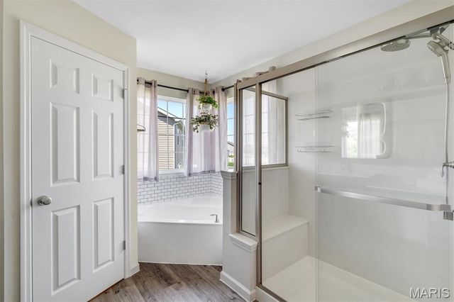 255 Mason Glen Drive, Lake St Louis, MO 63367