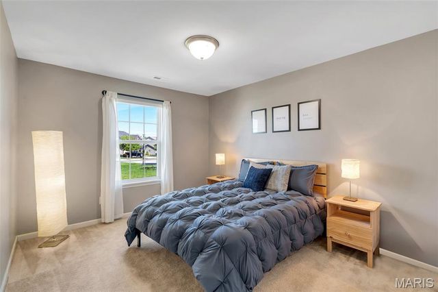 255 Mason Glen Drive, Lake St Louis, MO 63367