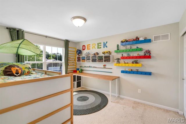 255 Mason Glen Drive, Lake St Louis, MO 63367