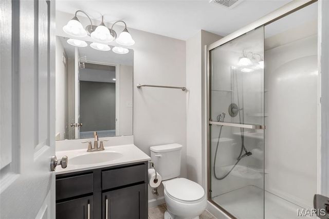 255 Mason Glen Drive, Lake St Louis, MO 63367