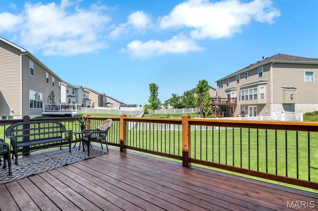 255 Mason Glen Drive, Lake St Louis, MO 63367