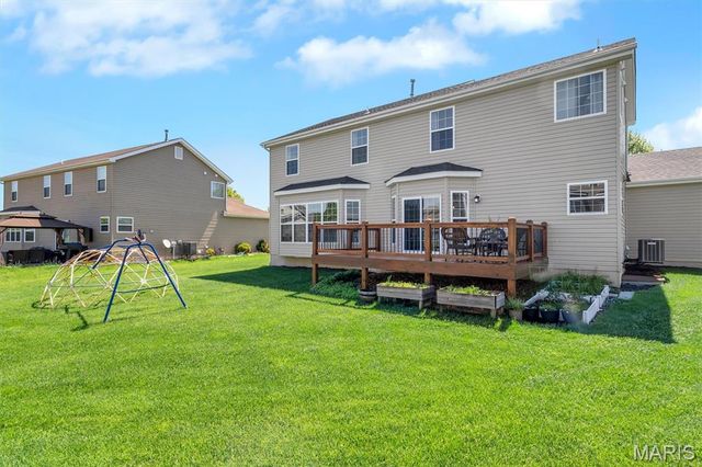255 Mason Glen Drive, Lake St Louis, MO 63367